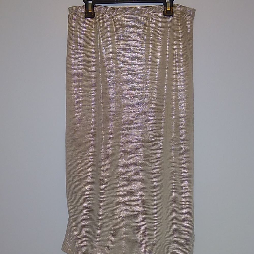 Golden skirt
